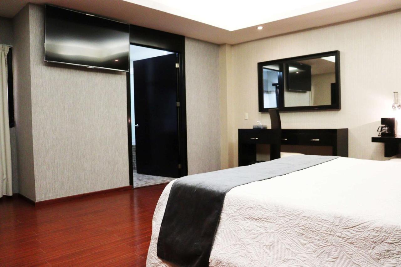 Wyndham Garden Aguascalientes Hotel & Casino Экстерьер фото
