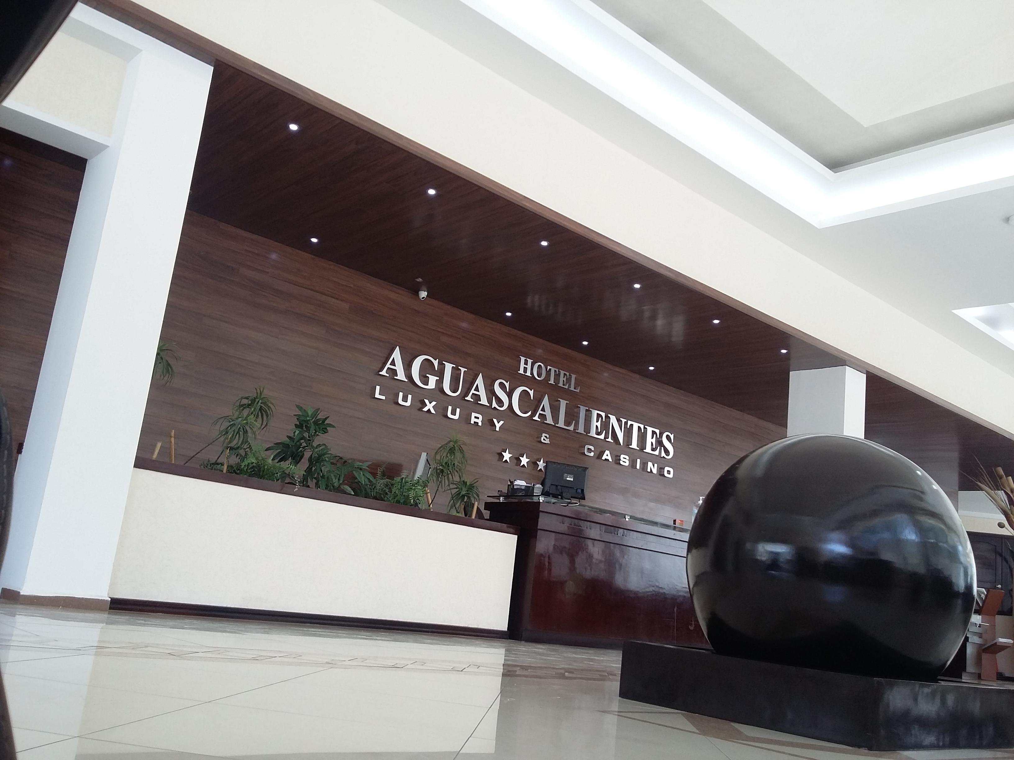 Wyndham Garden Aguascalientes Hotel & Casino Экстерьер фото