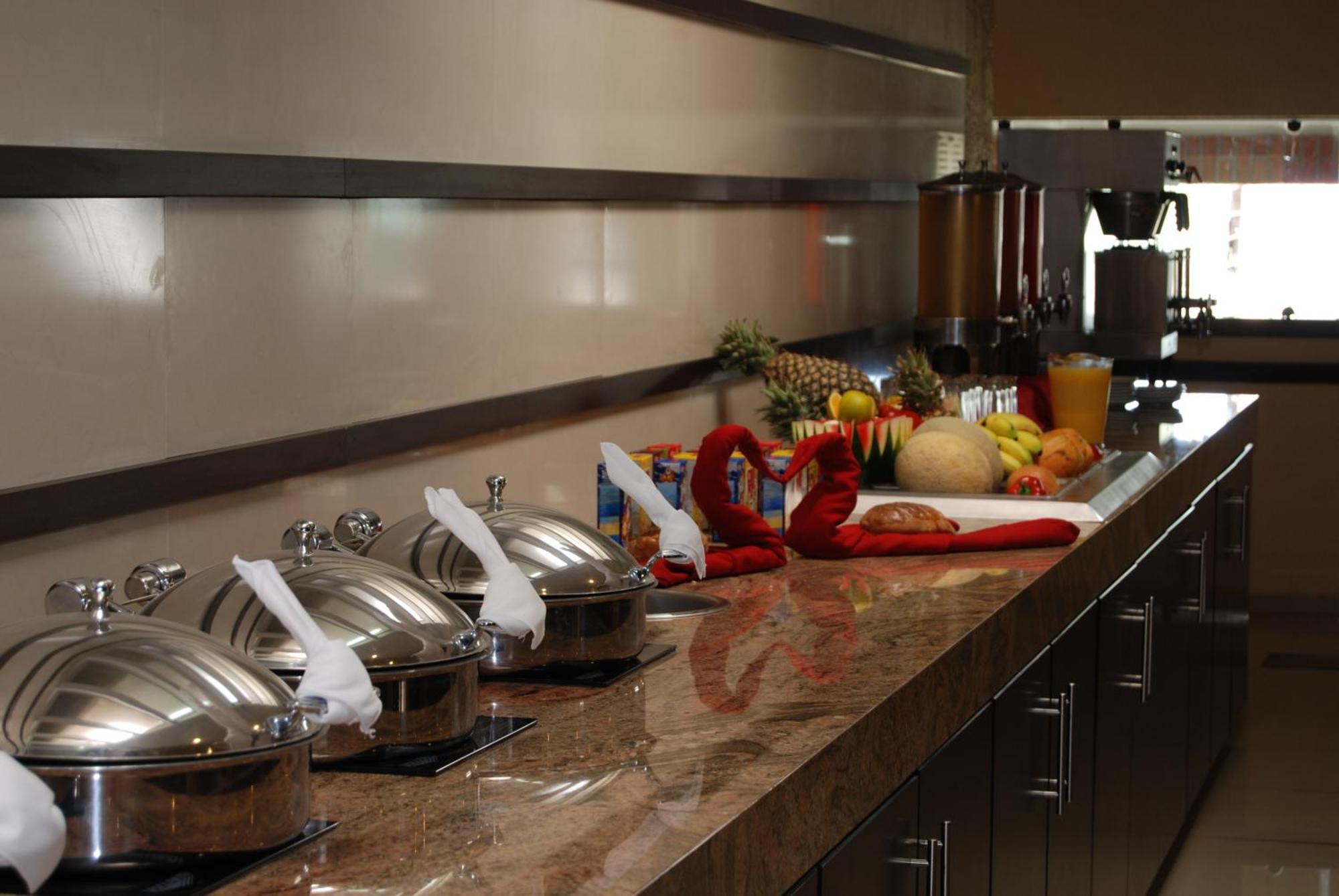 Wyndham Garden Aguascalientes Hotel & Casino Экстерьер фото